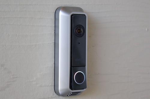 Vivint expands its connected-home system with a sophisticated doorbell camera