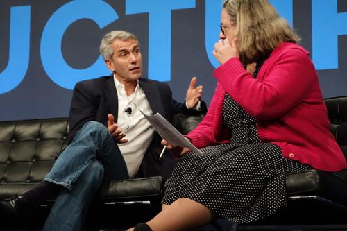 Bill Veghte, executive vice president and general manager of HP's Enterprise Group, talked with Gigaom's Barb Darrow at the Gigaom Structure conference on Wednesday in San Francisco.