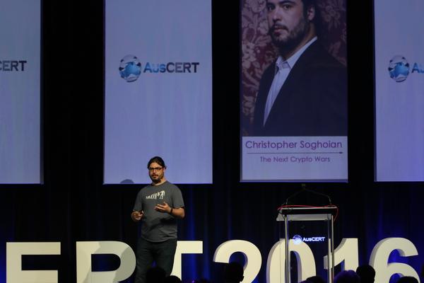 Christopher Soghoian speaking at AusCERT2016